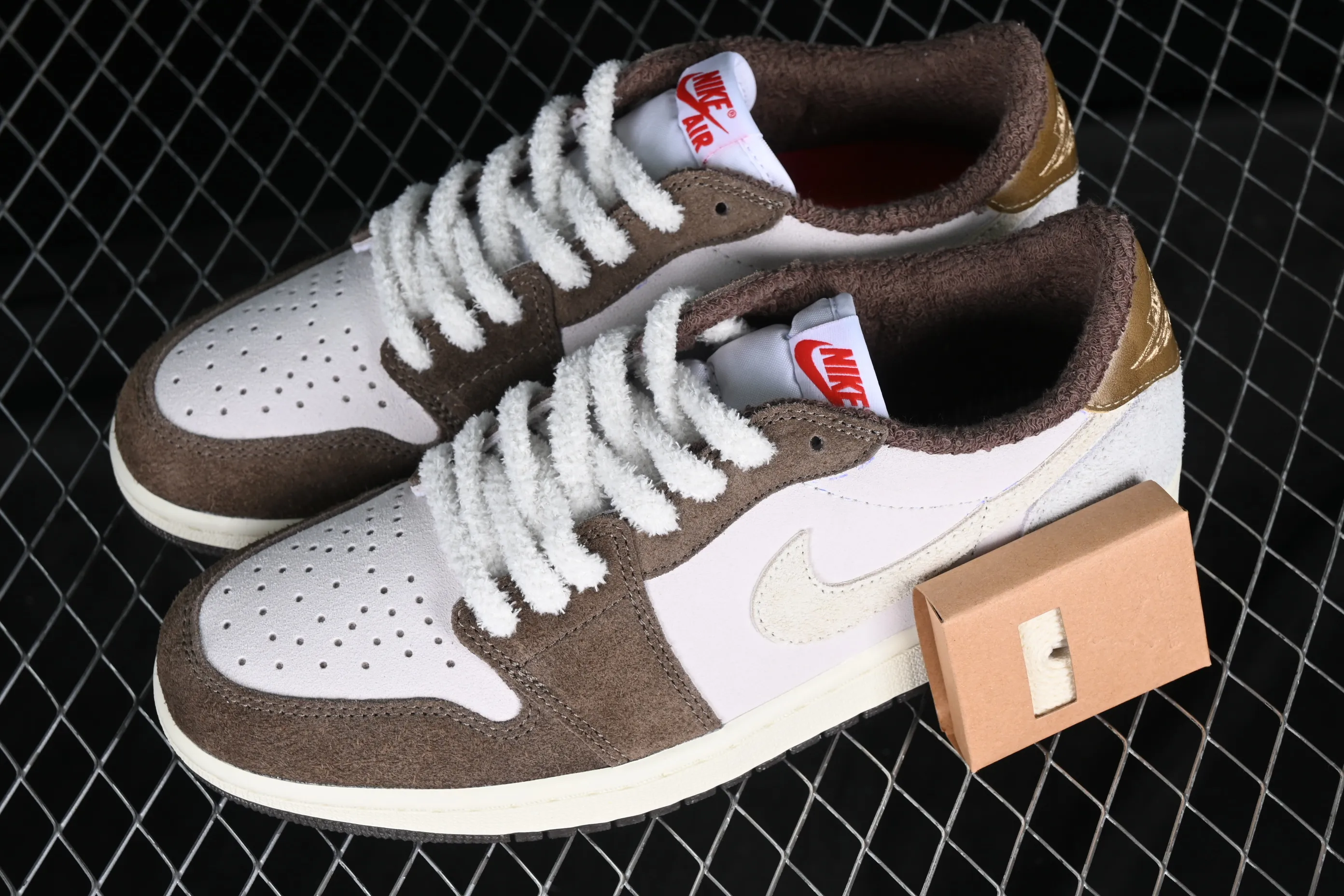 All categories Air Jordan Jordan series basketball shoes Air Jordan 1 Low S2 pure original Air Jordan 1 Low "Year Of The Rabbit" AJ1 Joe 1 Year of the Rabbit limited low-top basketball shoes DV1312-200